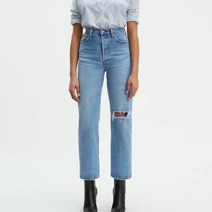 Levi’s Ribcage Straight Leg Medium Wash - sz 24